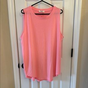 Zenana Outfitters Orange Pink Sleeveless Muscle Tee